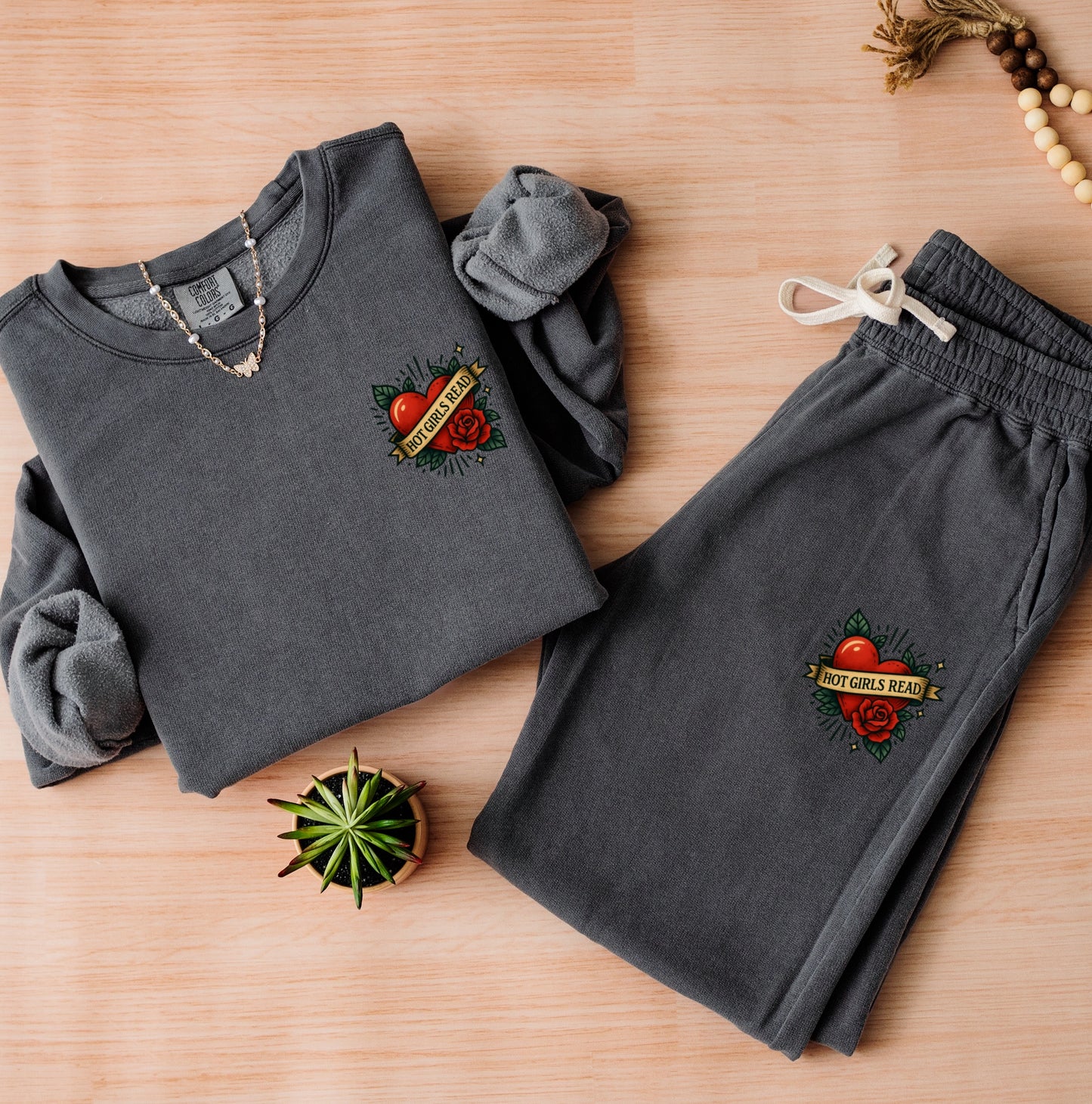 Hot Girls Read Stylish Unisex Lightweight Crewneck Sweatshirt - Perfect Gift for Friends, Casual Wear, Valentine’s Day, Cozy & Cute Sweatshirt